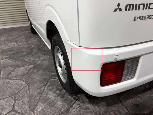 Mitsubishi Minicab Van 10