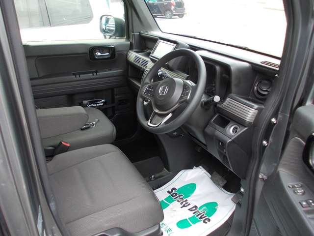 Honda N-VAN 8