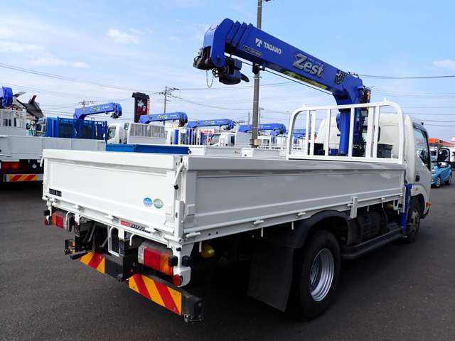 Hino Dutro 7