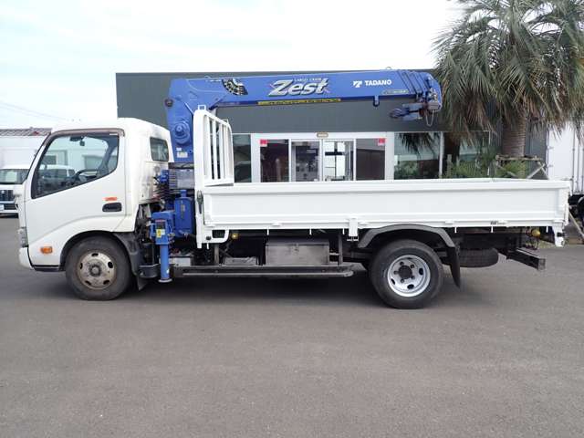 Hino Dutro 10