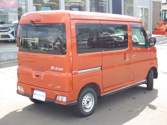 Daihatsu Atrai 5
