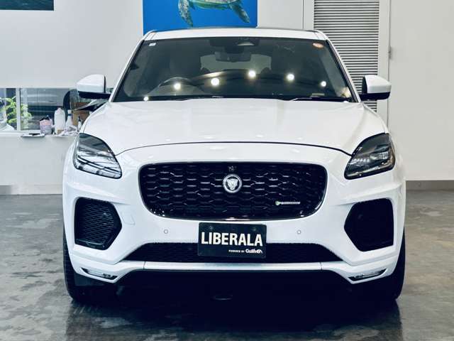 Jaguar E-Pace 8