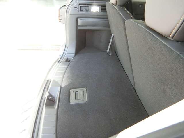 Mazda CX-80 12