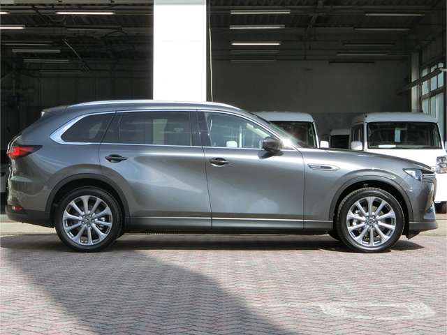 Mazda CX-80 4