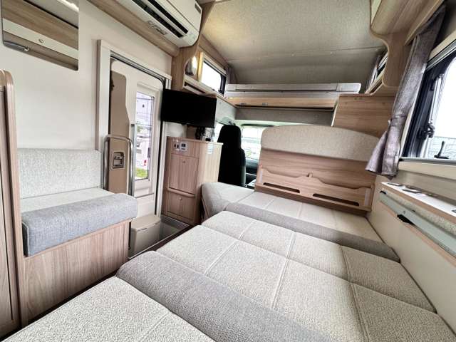 Toyota Camroad 6