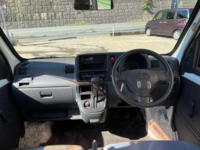Daihatsu Hijet Deck Van 3
