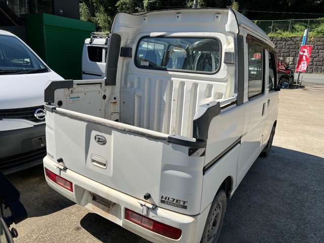 Daihatsu Hijet Deck Van 2