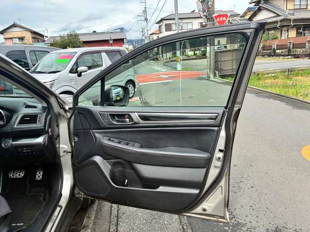 Subaru Legacy Outback 12