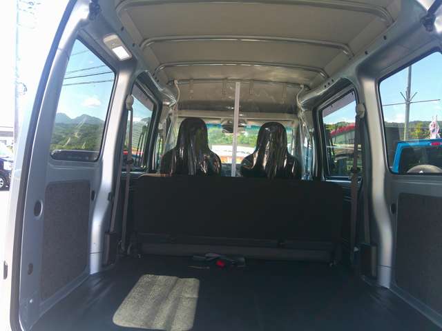 Daihatsu Hijet Cargo 10