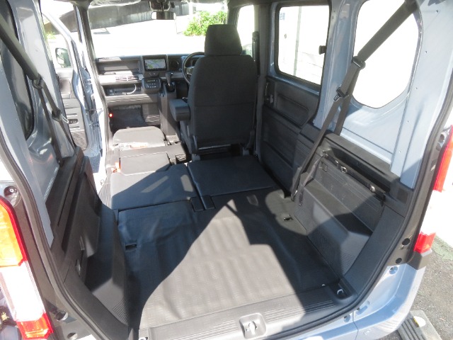 Honda N-VAN 11