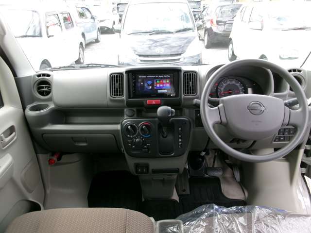 Nissan NV100 Clipper 4