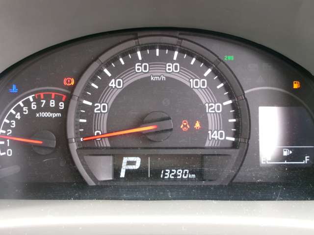 Nissan NV100 Clipper 10