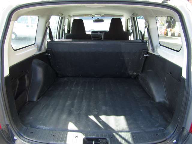 Toyota Succeed Van 8