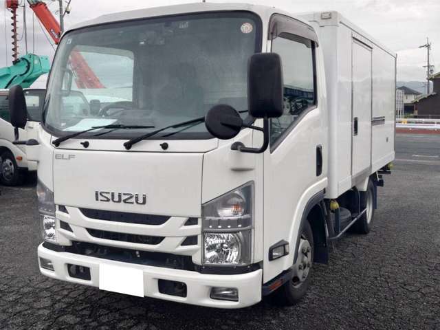 Isuzu Elf 2