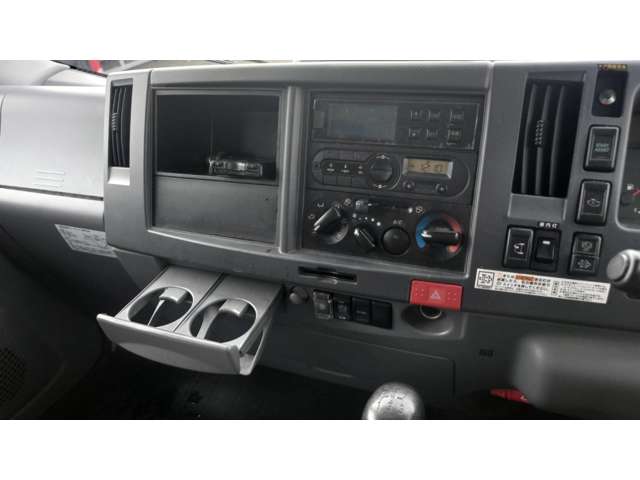 Isuzu Elf 10
