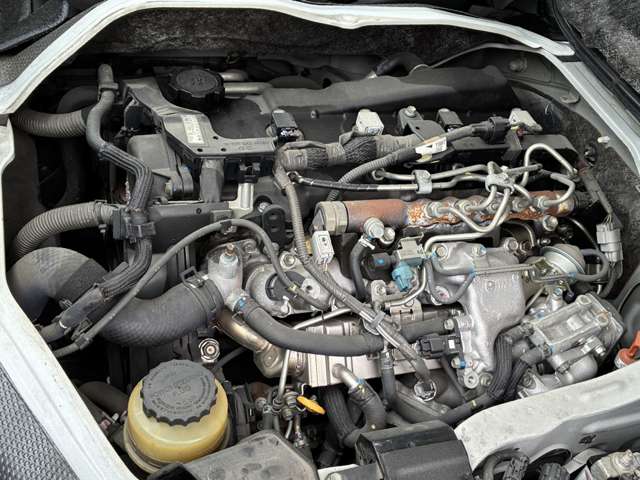 Toyota Hiace Van 12