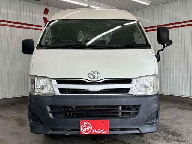 Toyota Hiace Van 2