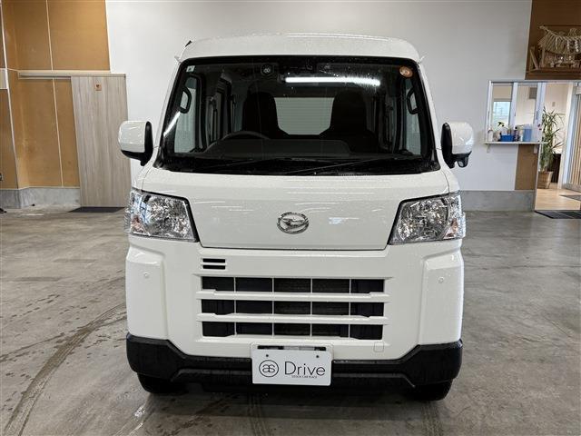 Daihatsu Hijet Cargo 2