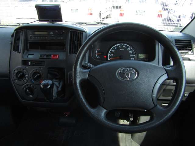 Toyota Light Ace Van 5