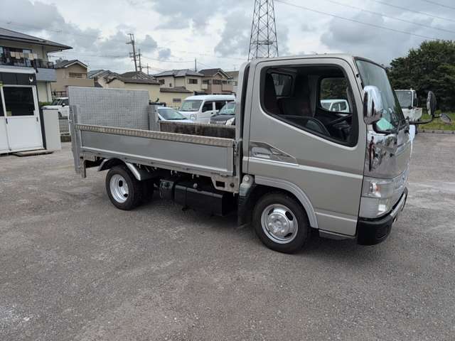 Mitsubishi Fuso Canter 9
