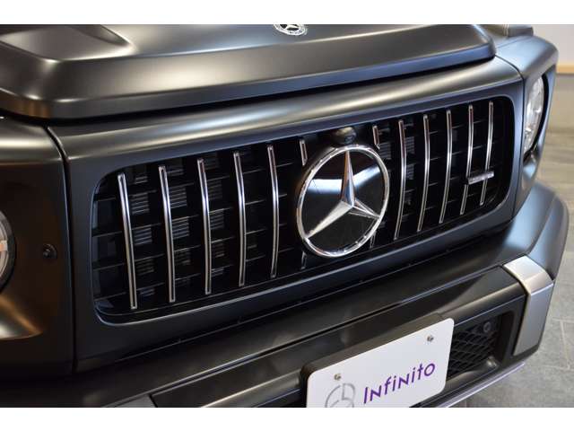 Mercedes-Benz G-Class 8