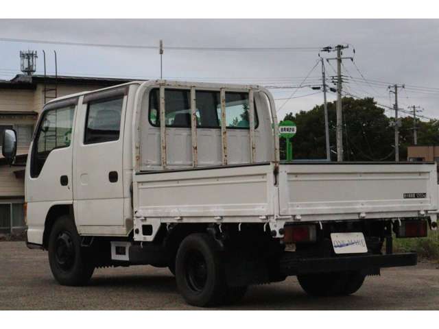 Isuzu Elf 6