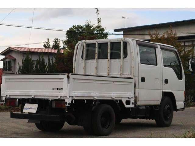 Isuzu Elf 8