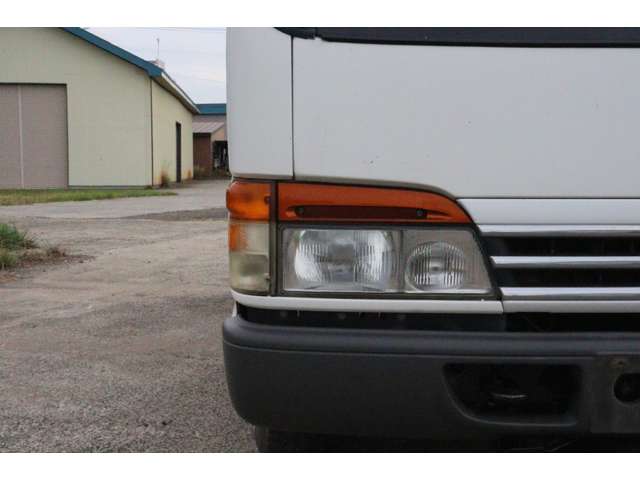 Isuzu Elf 9