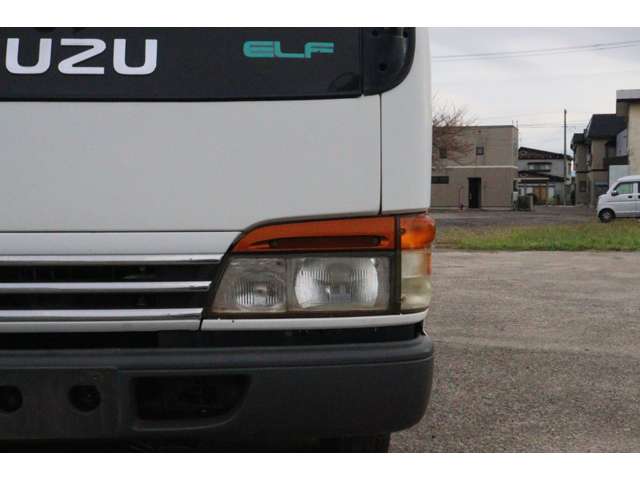 Isuzu Elf 10