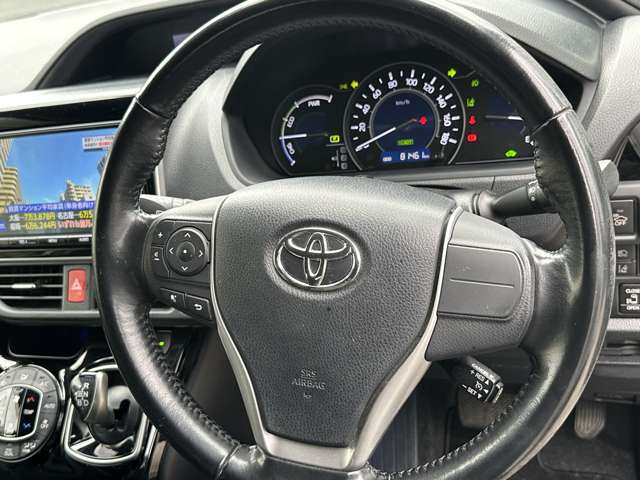 Toyota Noah 11