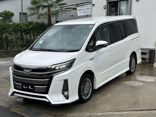Toyota Noah 2