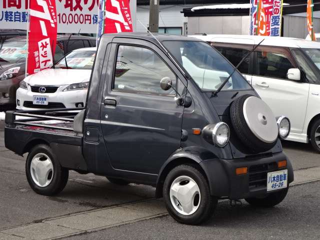 Daihatsu Midget II 4