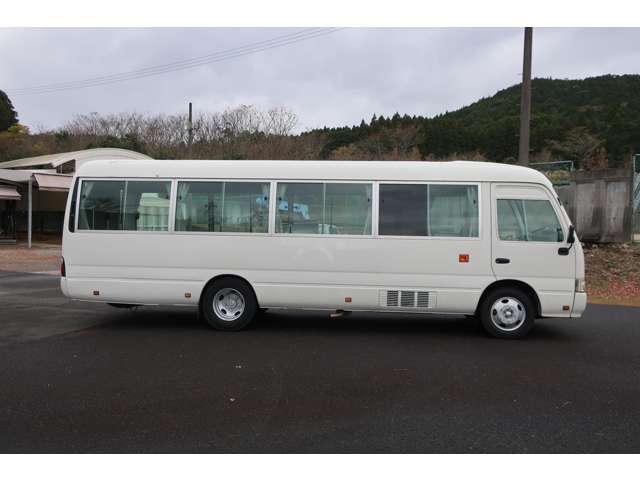 Hino Liesse II 3