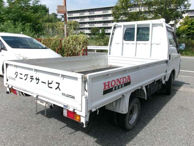 Mazda Bongo Truck 4