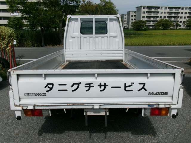 Mazda Bongo Truck 5