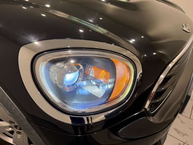 MINI Crossover 11
