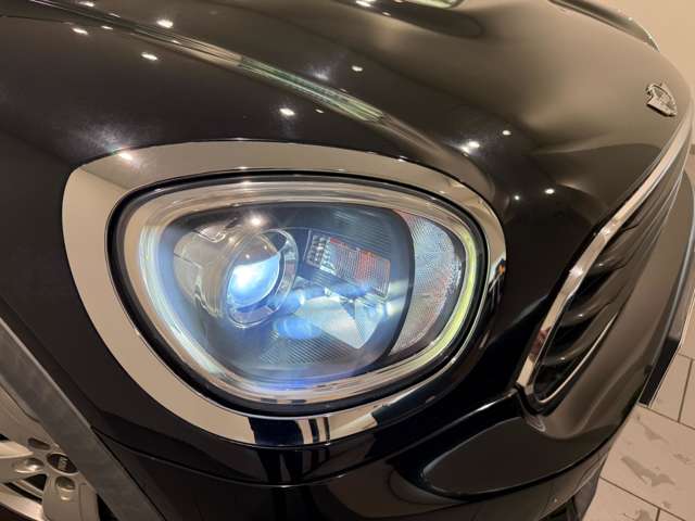 MINI Crossover 10