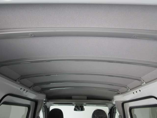 Daihatsu Hijet Cargo 10