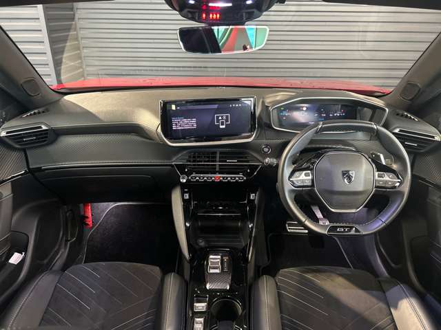 Peugeot SUV 2008 6