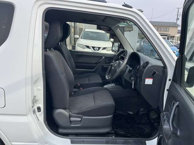 Mazda AZ-オフロード 11