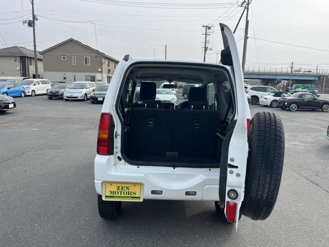 Mazda AZ-オフロード 9