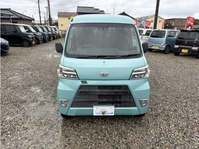 Daihatsu Hijet Cargo 6