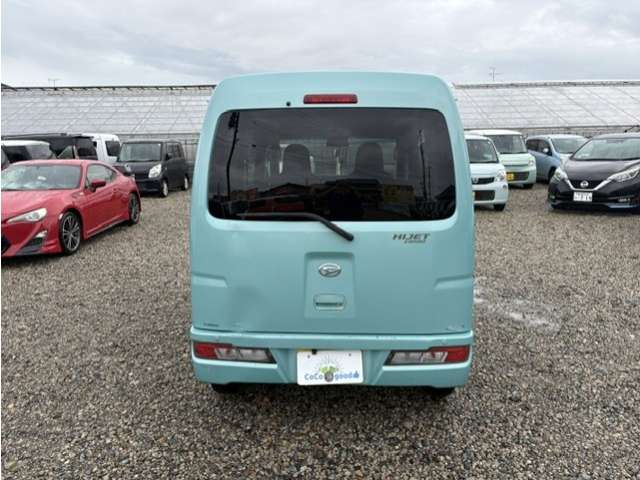 Daihatsu Hijet Cargo 9