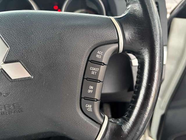 Mitsubishi Pajero 12