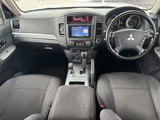 Mitsubishi Pajero 2
