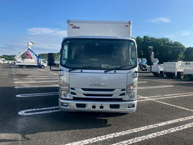 Isuzu Elf 2