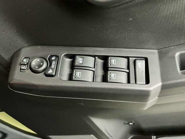 Daihatsu Taft 12