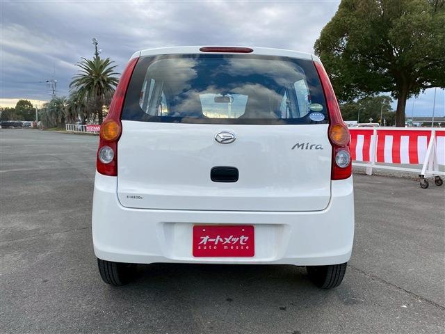 Daihatsu Mira 12