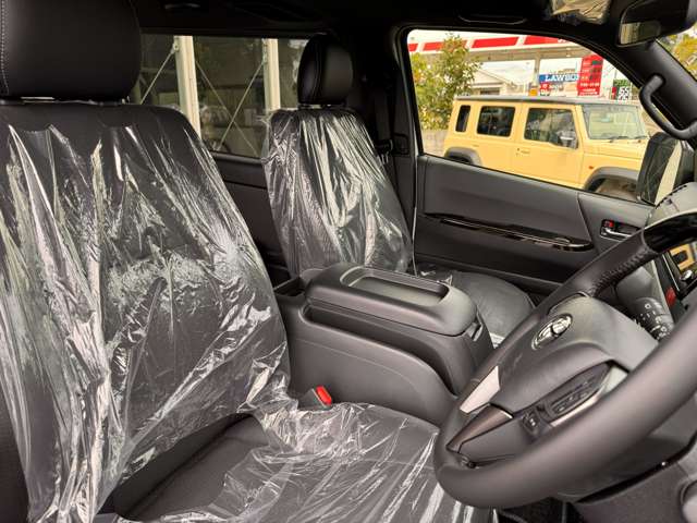 Toyota Hiace Van 8