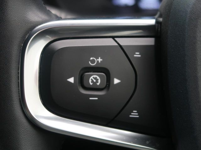 Volvo XC40 11
